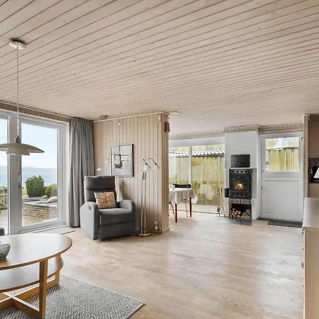 Sj269-hejls-ved-kysten-1 別荘