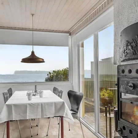 Sj269-hejls-ved-kysten-1 別荘